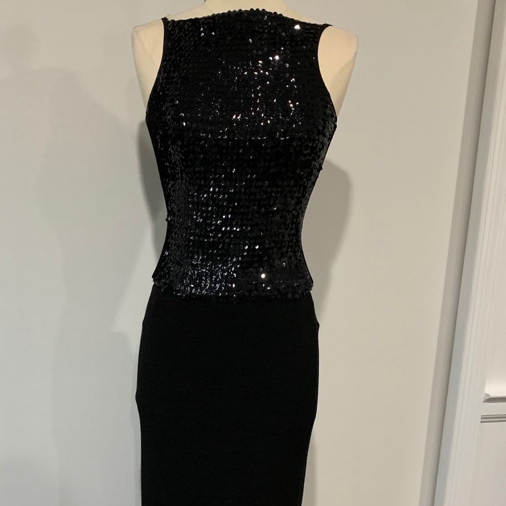 Stunning back sequined 2 piece top/skirt